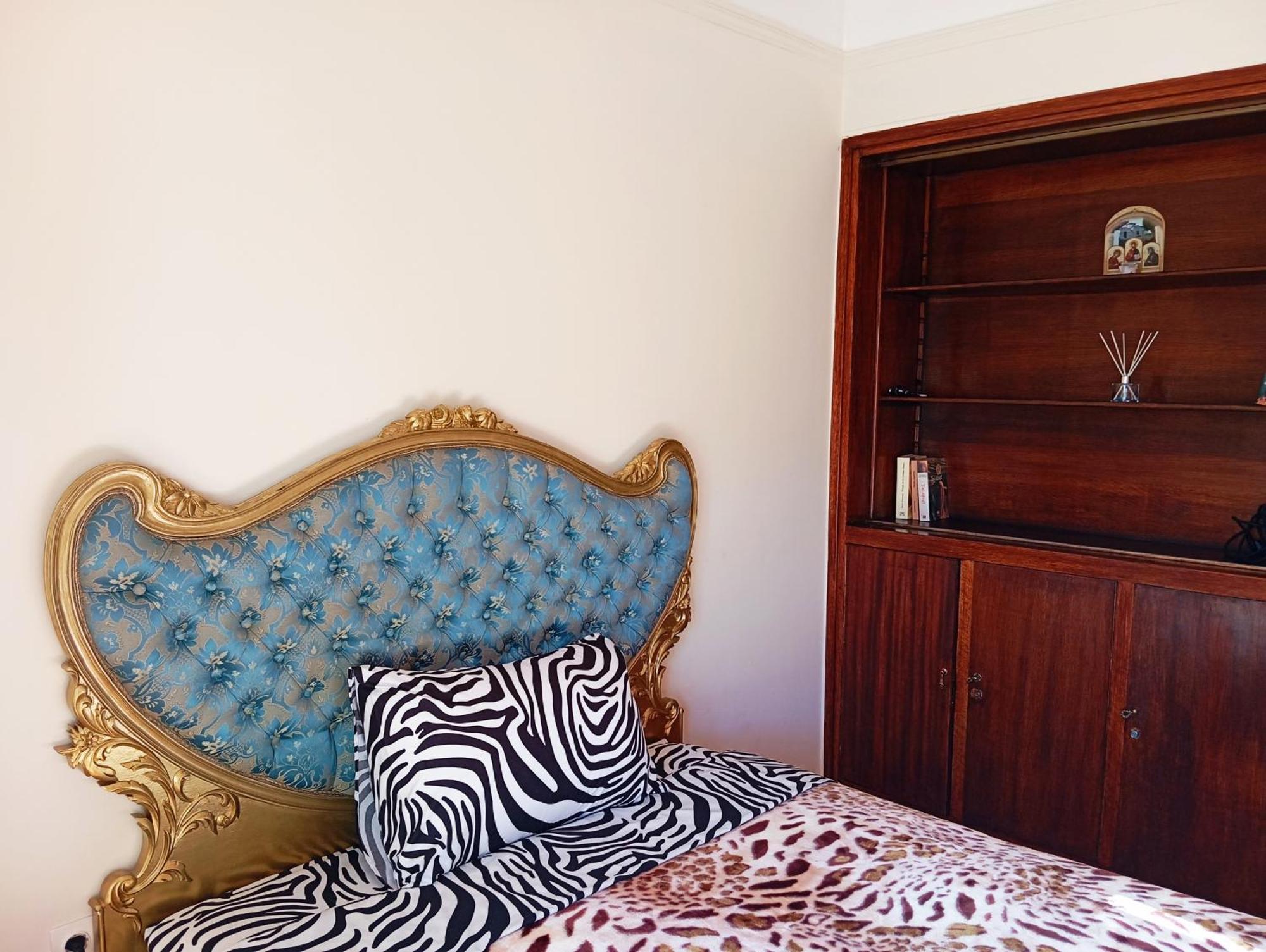 Iris Baroque Apartment Elefsina Exterior photo
